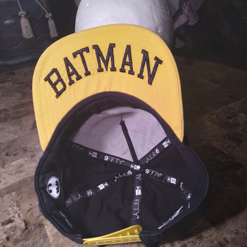 Batman Hat - Picture 3 of 4